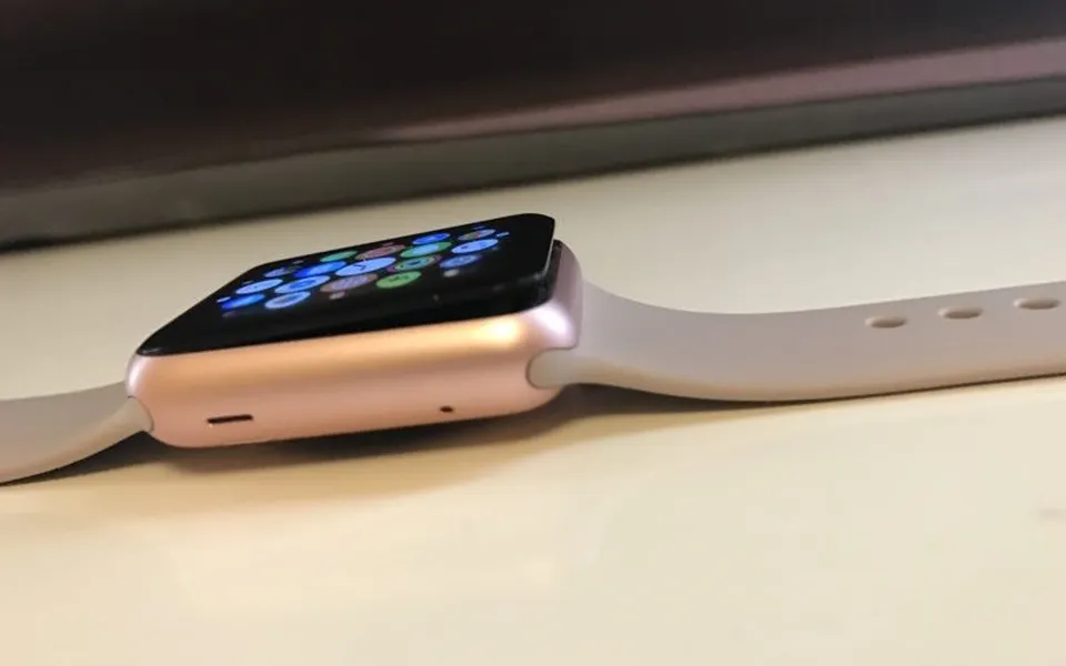 Apple Watch, estesa a 3 anni la riparazione in garanzia (per la batteria)